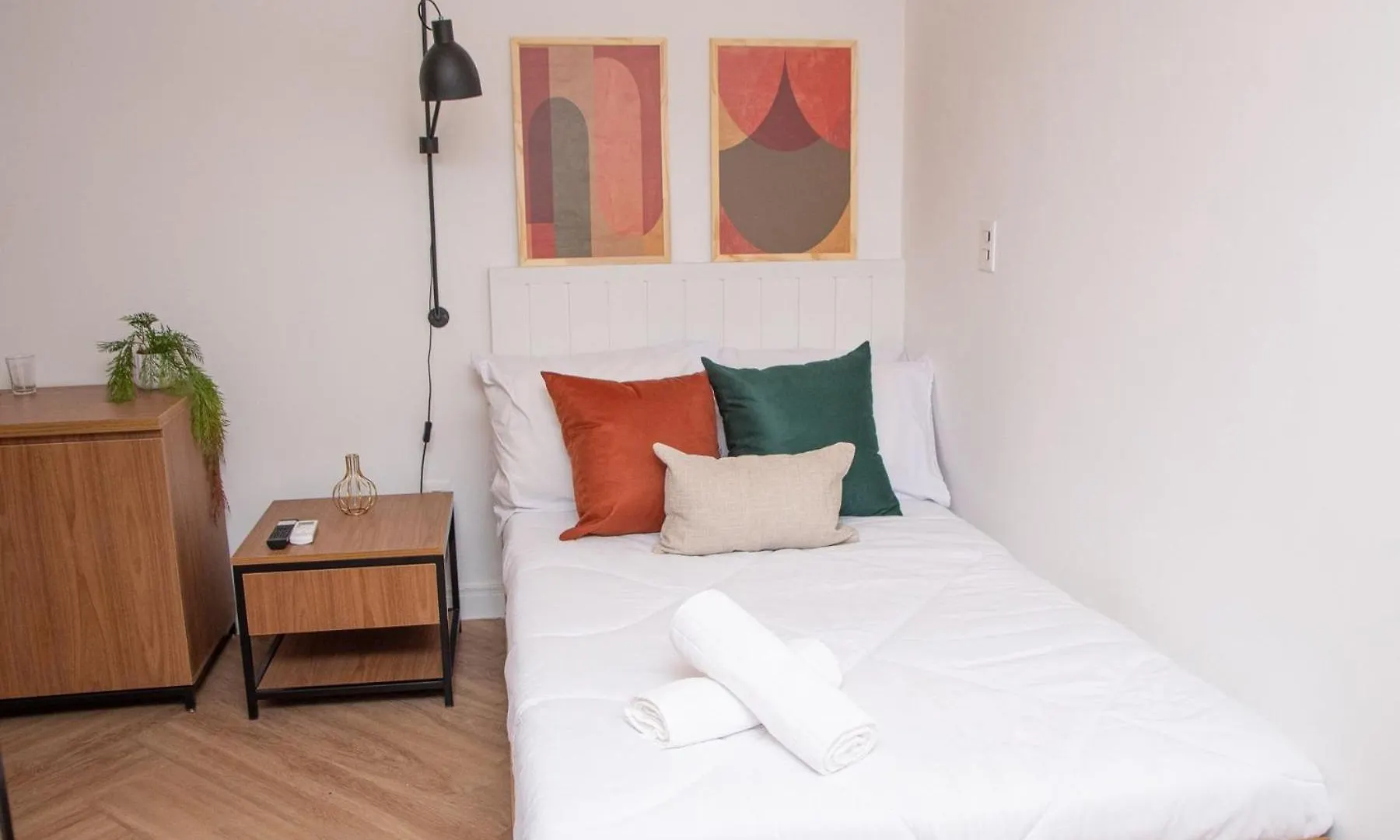 Hotel One House By Belong
