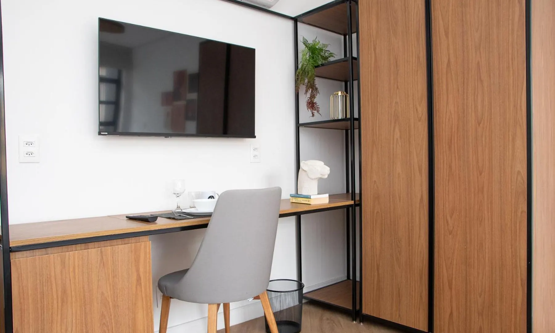 Hotel One House By Belong